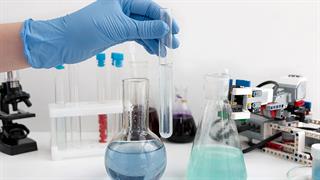 Επιβλαβείς χημικές ουσίες: νέοι κανόνες για τους οργανικούς ρύπους στα απόβλητα