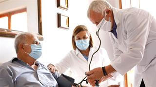 Νέα υπόθεση ψευτογιατρού - Έπαιρνε έως και 230.000 ευρώ για μία ένεση