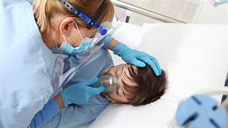 Η Covid-19 είναι μια από τις κύριες αιτίες θανάτου των παιδιών και νέων στις ΗΠΑ