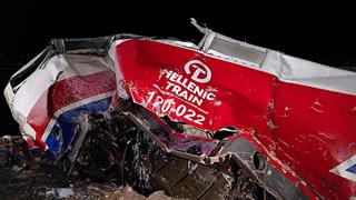 Τέμπη: Δύσκολη η ταυτοποίηση - Ρωτούν συγγενείς για τατουάζ και σκουλαρίκια