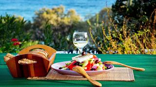 4 στοιχεία ποιότητας ζωής που βελτιώνει η μεσογειακή διατροφή σε άτομα μέσης ηλικίας και άνω [μελέτη]