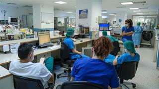 Ελλείψεις γιατρών στο ΕΣΥ, αλλά η γραφειοκρατία εμποδίζει τις (λίγες) προσλήψεις