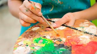 Θεραπεία μέσω τέχνης: Ποια είναι τα πιθανά οφέλη