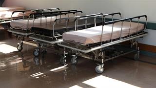 Πλεύρης: 2.400 προσελεύσεις την Κυριακή στα νοσοκομεία της Αττικής, χωρίς ράντζα