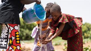 'Eκθεση Π.Ο.Υ: Πρόσβαση σε  καθαρό νερό, αποχέτευση και υγιεινή σώζουν 1,4 εκατομμύρια ζωές ετησίως