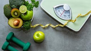 Διαλείπουσα νηστεία ή μείωση θερμίδων: ίδιο αποτέλεσμα στην απώλεια βάρους [μελέτη]