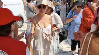 Ο Ελληνικός Ερυθρός Σταυρός υποστήριξε χιλιάδες επισκέπτες της Ακρόπολης εν μέσω καύσωνα