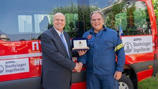 Η Boehringer Ingelheim Ελλάς ενισχύει το Πυροσβεστικό Σώμα με τη δωρεά υπερσύγχρονου οχήματος