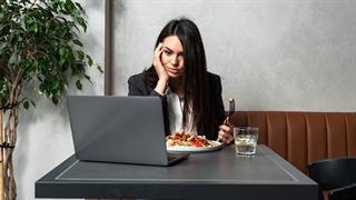 Πώς συνδέεται το στρες με το πάχος