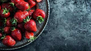 Ένα μπολ φράουλες την ημέρα κρατά μακριά την υπέρταση και τη νοητική εξασθένηση