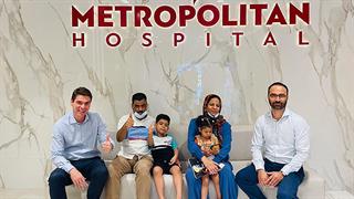 Διπλή επέμβαση σπονδυλικής στήλης σε 6χρονο στο Metropolitan Hospital