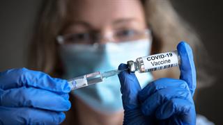 Απορρίφθηκε η αίτηση ακύρωσης ΠΙΣ και ΙΣΑ για τους εμβολιασμούς στα φαρμακεία