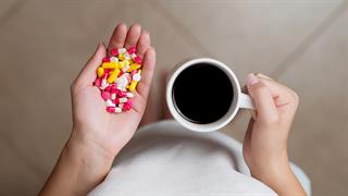 Με ποια φάρμακα μπορεί να αλληλεπιδράσει ο καφές