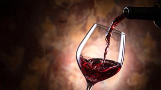 Γιατί το κόκκινο κρασί μπορεί να προκαλέσει πονοκέφαλο [μελέτη]