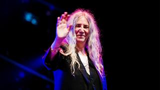 Η  Patti Smith εισήχθη σε νοσοκομείο στην Ιταλία