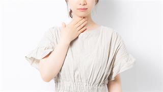 Η COVID φαίνεται πως παρέλυσε τις φωνητικές χορδές μιας έφηβης