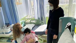 Επίσκεψη της αναπληρώτριας υπουργού Υγείας στο Παίδων 