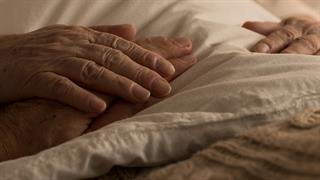 Η  ''αόρατη'' επίπτωση της COVID-19: Μελέτη σε 32 χώρες αποκάλυψε αύξηση των θανάτων στο σπίτι