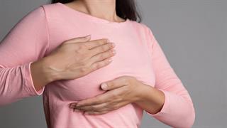 Μπορεί η εμμηνόπαυση να προκαλέσει πόνο στο στήθος;