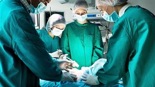 Σε ισχύ από σήμερα η ενιαία λίστα χειρουργείων στα δημόσια νοσοκομεία