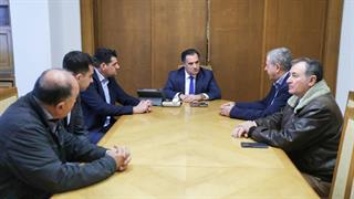 Συνάντηση Γεωργιάδη με  ΠΟΕΔΗΝ - Τρίμηνη παράταση σε συμβασιούχους