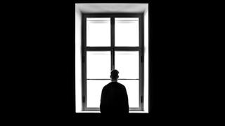 Πώς επηρεάζει την υγεία μας η μοναξιά
