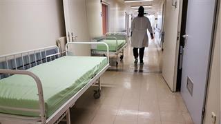 Στη Βουλή το νομοσχέδιο για το φάρμακο και το ιδιωτικό έργο γιατρών του ΕΣΥ