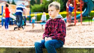 Έρευνα δείχνει σχέση μεταξύ μοναξιάς στην παιδική ηλικία και πρώτου ψυχωσικού επεισοδίου