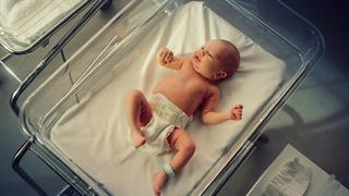 75% λιγότερα παιδιά γεννήθηκαν το 2022  στην Ε.Ε από ό,τι πριν από 6 δεκαετίες