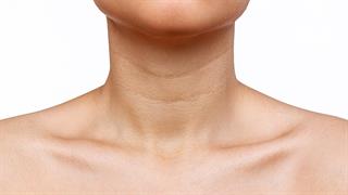 Ρυτίδες στο λαιμό: Τι μπορούμε να κάνουμε