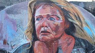 Γκράφιτι με τη Μαρία Καβογιάννη με ηχηρό μήνυμα κατά της έμφυλης βίας