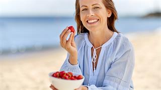 Περισσότερα φρούτα στη μέση ηλικία απομακρύνουν τον κίνδυνο κατάθλιψης μελλοντικά [μελέτη]