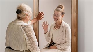 Μελέτη: Το ανθρώπινο σώμα γερνάει πιο γρήγορα στα 44 και στα 60