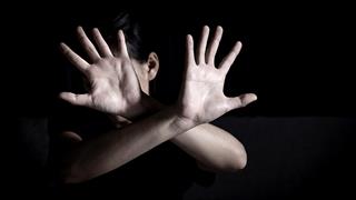 Οδηγίες προστασίας από τον  Ελληνικό Ερυθρό Σταυρό σε γυναίκες- θύματα βίας  