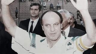 Πέθανε ο Μίμης Δομάζος - Νοσηλευόταν στη ΜΕΘ του νοσοκομείου 