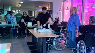 Στο νοσοκομείο ο Ηλίας Μαμαλάκης - Μαγείρεψε για τους ασθενείς