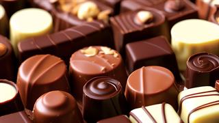 Ξεμένει ο κόσμος από σοκολάτα: Αδειάζουν οι αποθήκες