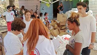 Ο ΕΕΣ διένειμε ανθρωπιστική βοήθεια σε πυρόπληκτες οικογένειες Ρομά της Κάτω Αχαΐας