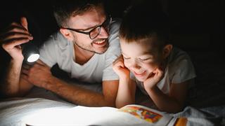 Μπαμπά, το σχολείο δεν είναι μόνο δουλειά της μαμάς