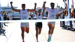 Vichy Laboratoires: Αντιηλιακή προστασία, επιδόσεις-ρεκόρ και ομαδικό πνεύμα στο Spetses Mini Marathon 2025