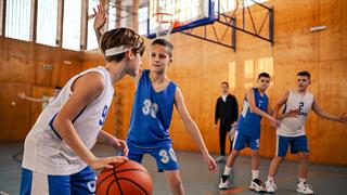 Ακόμη και οι έφηβοι και τα παιδιά έχουν ανεπαρκή πρόσληψη θρεπτικών ουσιών