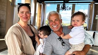 Θέλω να βγω στις γειτονιές και να φωνάξω 