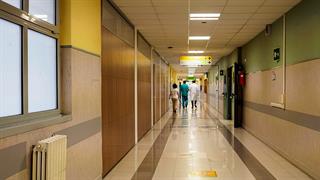 Λοιμώξεις αναπνευστικού - νοσοκομεία: Μείωση εισαγωγών, διπλάσια θετικότητα CoViD