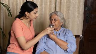 Ο ρόλος, οι προκλήσεις και η στήριξη των άτυπων φροντιστών