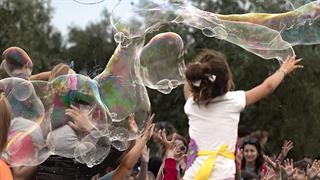 Το Καρναβάλι: Η πιο φωτεινή άσκηση συναισθηματικής ανάπτυξης των παιδιών
