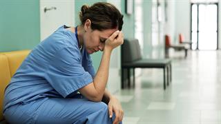 Ενας στους δύο νοσηλευτές θέλει να μετακινηθεί σε σχολείο [ελληνική μελέτη]