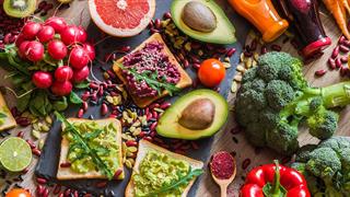 Η vegan διατροφή ακόμα και για ένα μήνα, συνδέεται με χαμηλότερη φλεγμονή και επιβραδύνει τη γήρανση
