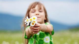 Σπίλοι στα παιδιά: Πώς και πότε πρέπει να τους αντιμετωπίζουμε 