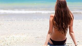 Ομπρελοκαθίσματα στο Σχινιά: ασυμβίβαστη με την προστασία του Εθνικού Πάρκου απόφαση του ΥΠΕΚΑ