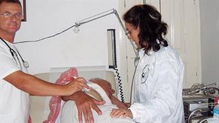 Εξετάσεις και εμβολιασμοί σε 5 νησιά της άγονης γραμμής από εθελοντές γιατρούς του Ιατρείου Κοινωνικής Αποστολής